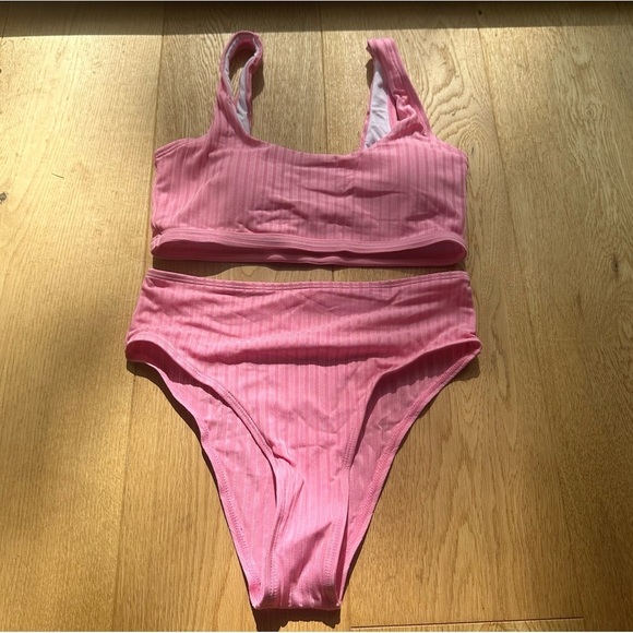 NEW ROMWE PINK  RIBBED BIKINI - S - Picture 3 of 9